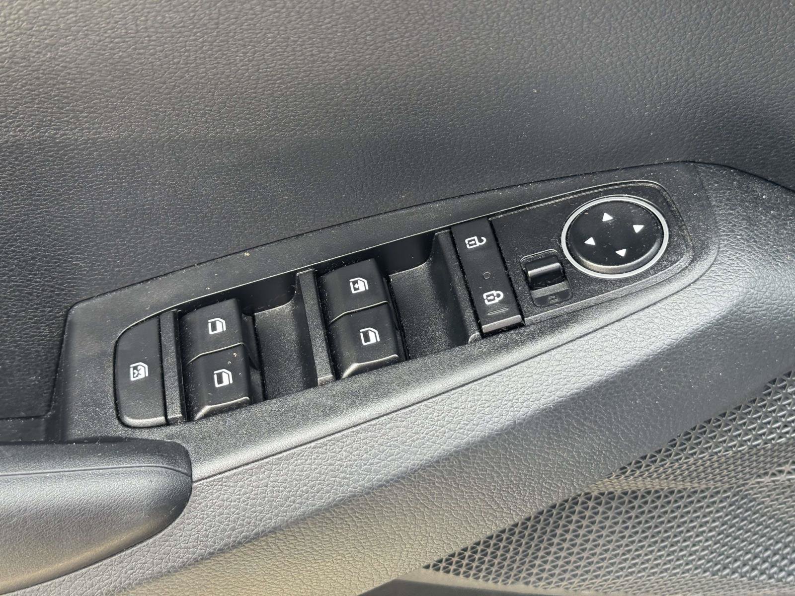 Used 2023 Kia Seltos LX AWD/4WD image 28