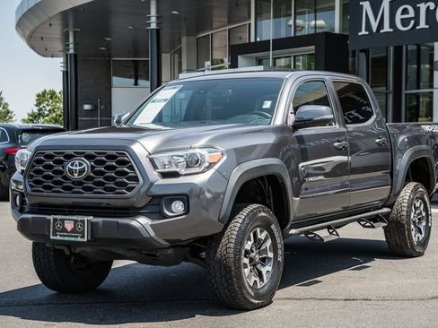 Used 2020 Toyota Tacoma TRD Off-Road AWD/4WD image 3