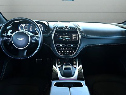 Used 2021 Aston Martin DBX image 35