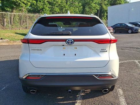 Certified 2021 Toyota Venza XLE w/ Softex Package AWD/4WD image 25