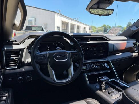 Used 2024 GMC Sierra 1500 Denali w/ Denali Reserve Package AWD/4WD image 17