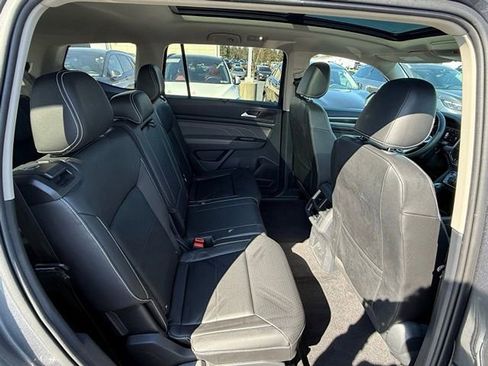 Used 2023 Volkswagen Atlas SE w/ Panoramic Sunroof Package image 22