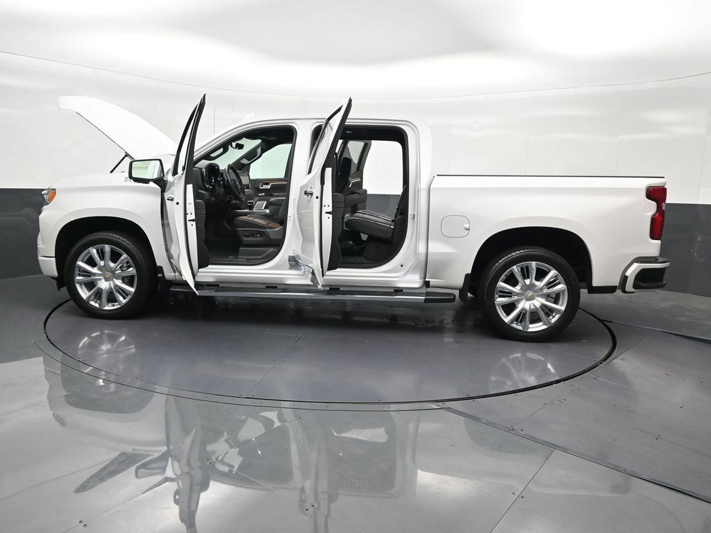 Used 2025 Chevrolet Silverado 1500 High Country w/ High Country Premium Package RWD image 33