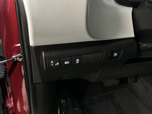 Used 2023 Toyota Corolla SE image 35
