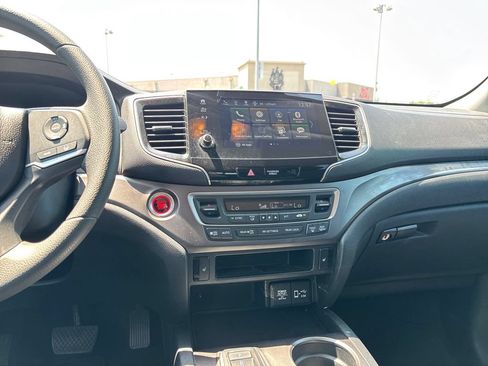 Used 2021 Honda Pilot EX image 20