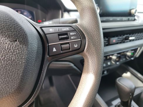 Certified 2023 Honda Accord EX image 25