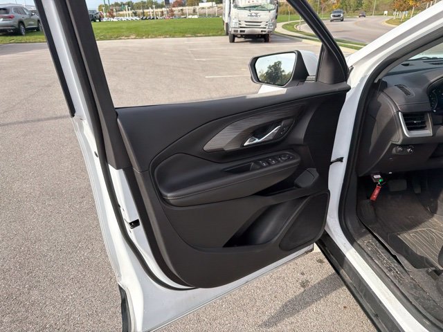 Used 2023 GMC Terrain SLE w/ Driver Convenience Package AWD/4WD image 11