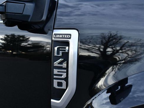 Used 2019 Ford F450 Limited image 22