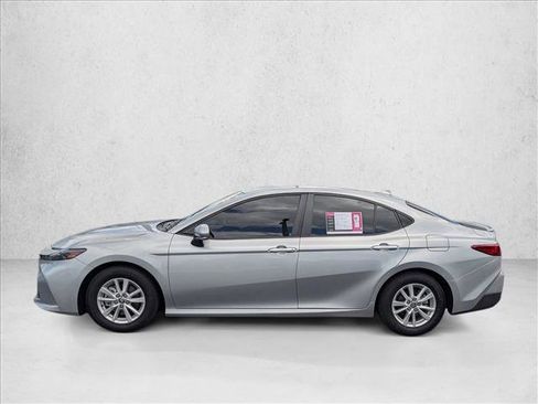 Used 2025 Toyota Camry LE w/ Convenience Package FWD image 9