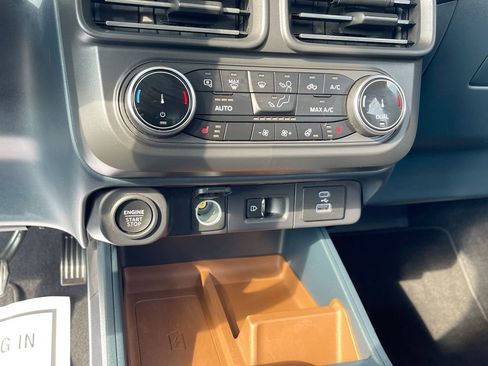 Used 2023 Ford Maverick Lariat w/ Lariat Luxury Package image 18