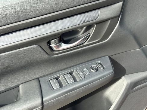 Certified 2025 Honda CR-V LX image 5