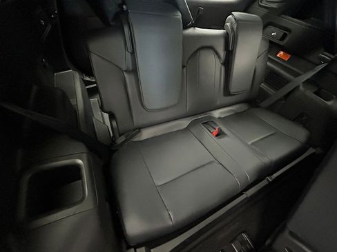 New 2025 Mitsubishi Outlander SE image 37