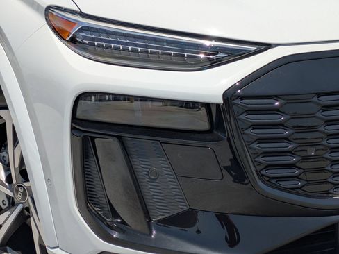 New 2027 Audi Q6 e-tron Premium Plus AWD/4WD image 16