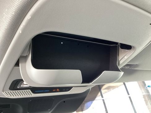 New 2025 Ford Expedition Platinum image 82