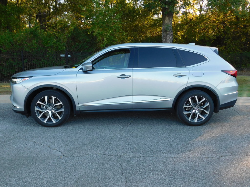 Certified 2024 Acura MDX w/ Technology Package FWD image 9