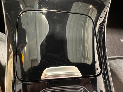 Certified 2024 Mercedes-Benz CLE 450 4MATIC Cabriolet w/ Driver Assistance Package image 22