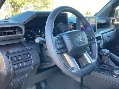 Used 2025 Toyota 4Runner TRD Off-Road image 8