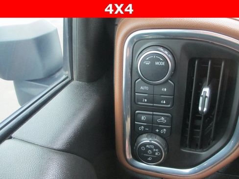 Used 2021 Chevrolet Silverado 3500 High Country w/ Z71 Off-Road Package image 28