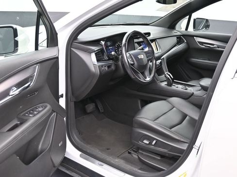 Used 2021 Cadillac XT6 Luxury image 11