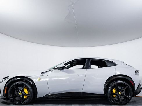 Certified 2025 Ferrari Purosangue image 4