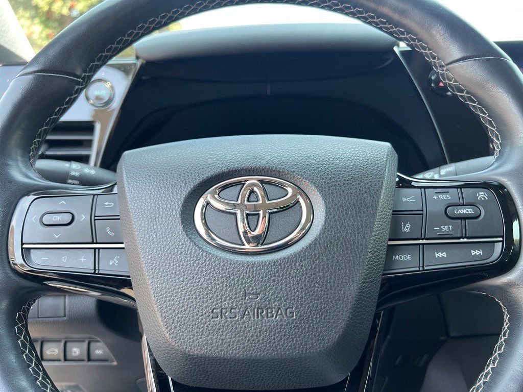 Certified 2022 Toyota Mirai w/ Toyota Teammate Package RWD image 37