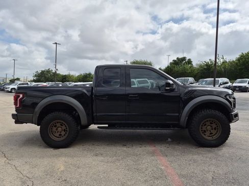 Used 2018 Ford F150 Raptor w/ Equipment Group 802A Luxury AWD/4WD image 4