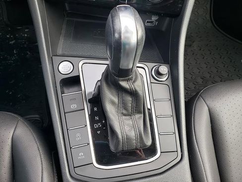 Used 2020 Volkswagen Jetta SEL image 24