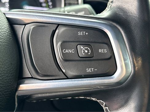 Used 2021 Jeep Wrangler Unlimited Sahara w/ Cold Weather Group image 17