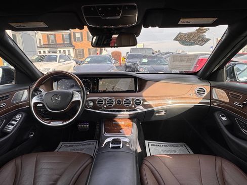 Used 2016 Mercedes-Benz S 550 4MATIC Sedan w/ Sport Package image 16