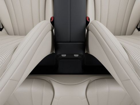 Used 2025 Mercedes-Benz E 350 Sedan image 47