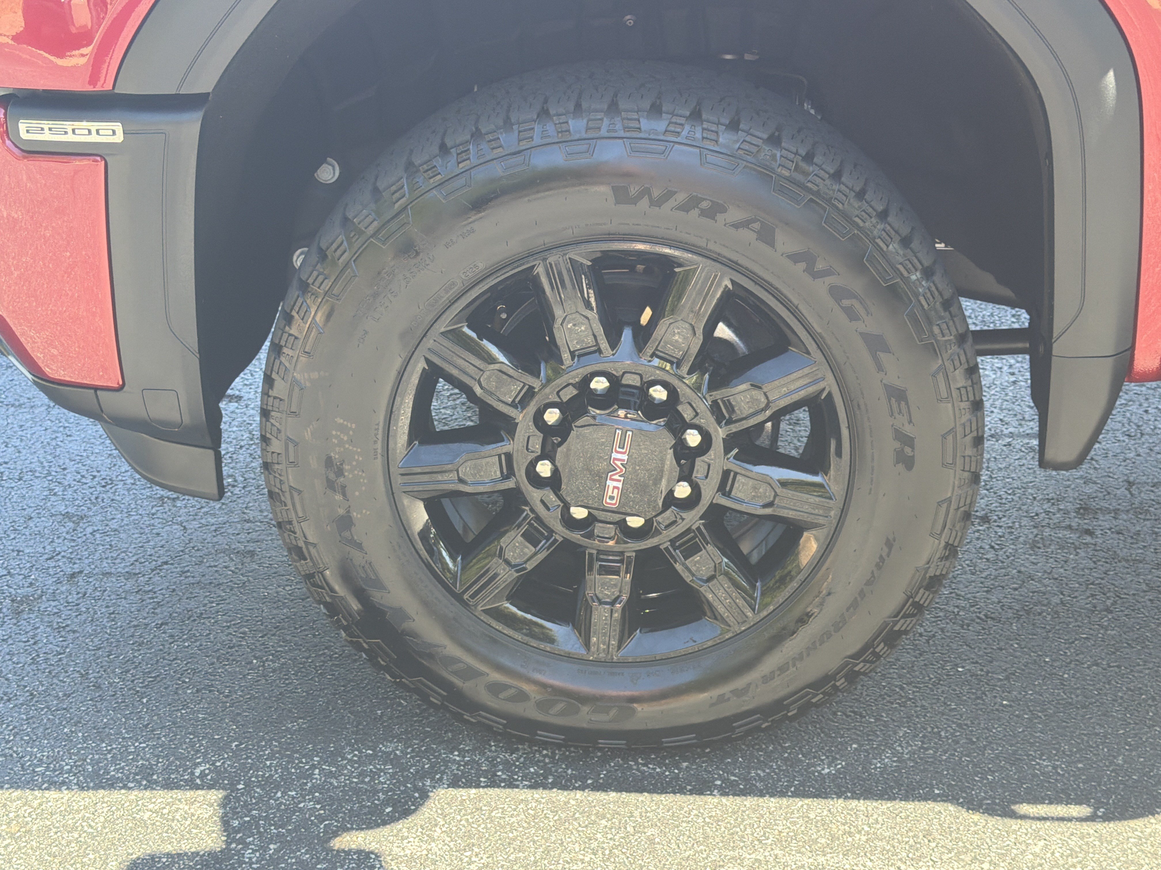 Used 2026 GMC Sierra 2500 AT4 w/ AT4 Premium Plus Package AWD/4WD image 11