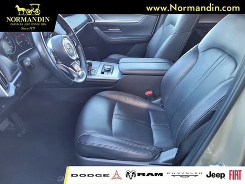 Used 2025 MAZDA CX-70 3.3 Turbo w/ Preferred Package AWD/4WD image 15