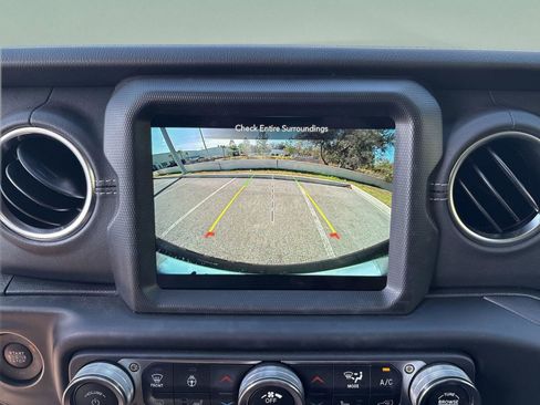 Used 2023 Jeep Wrangler Sahara w/ Cold Weather Group image 29