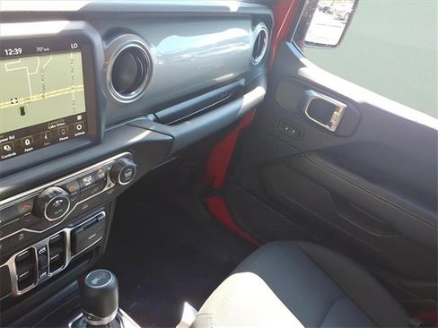 Used 2023 Jeep Wrangler Sahara image 23