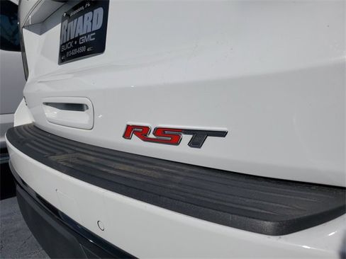 Used 2024 Chevrolet Suburban RST w/ Luxury Package image 7