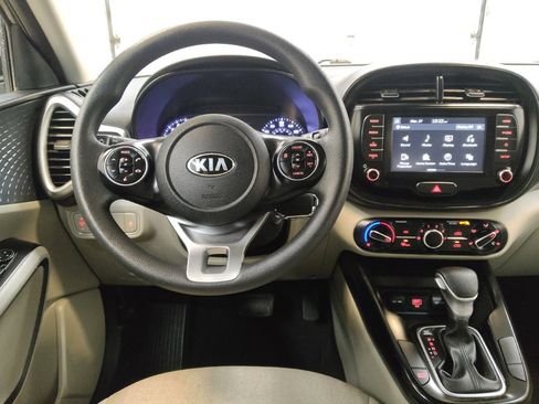 Used 2020 Kia Soul S image 22