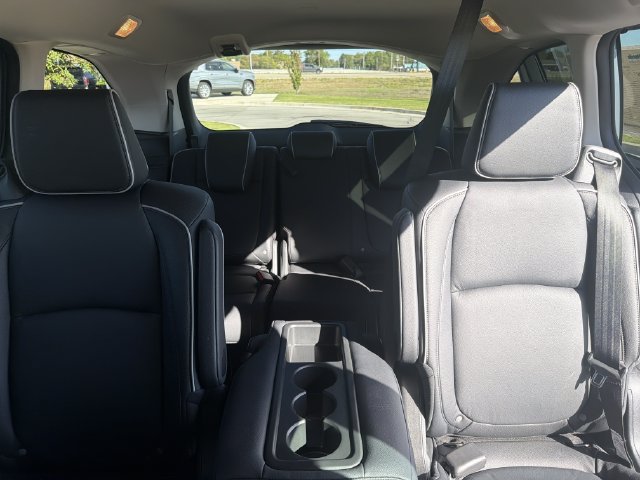 Used 2025 Honda Odyssey Touring image 30