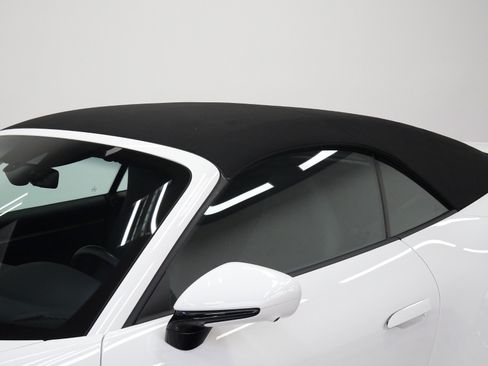 Used 2020 Porsche 911 Carrera image 40