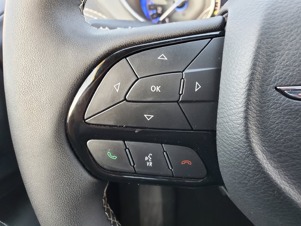Used 2025 Chrysler Pacifica Limited FWD image 26