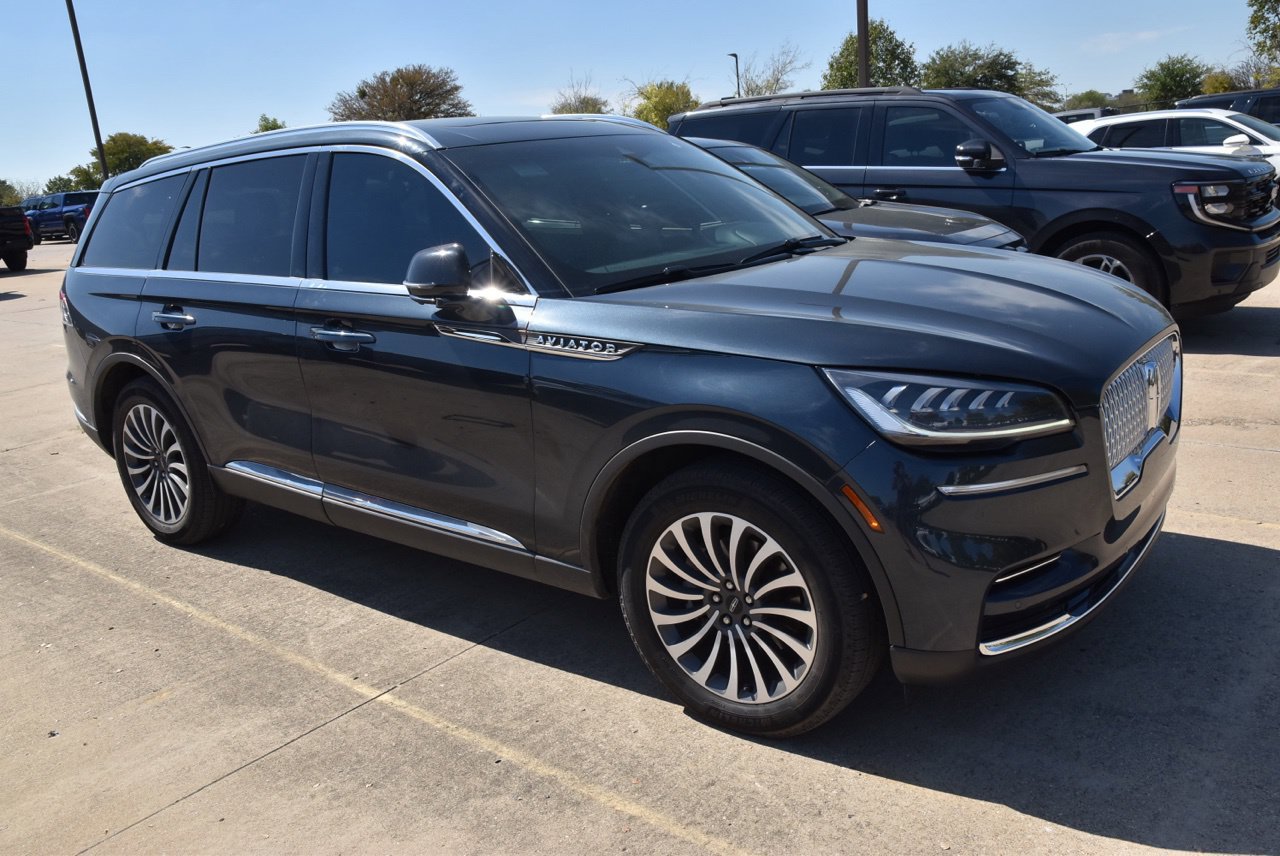 Certified 2024 Lincoln Aviator Reserve AWD/4WD image 4