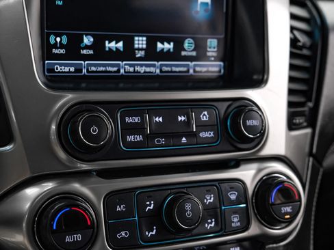 Used 2018 Chevrolet Tahoe LT AWD/4WD image 32