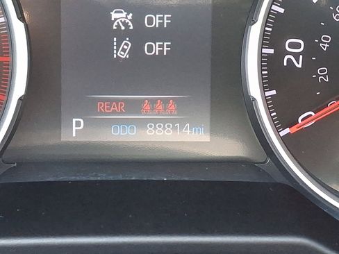 Used 2019 Toyota RAV4 XLE Premium w/ Cold Weather Package AWD/4WD image 19