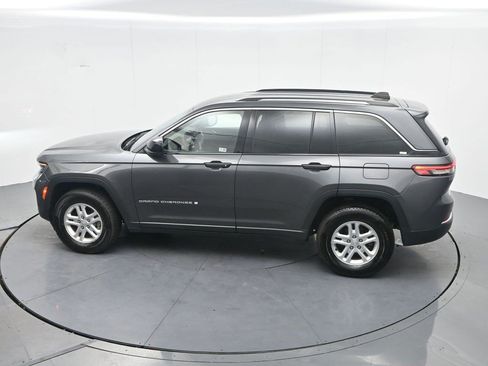 Used 2024 Jeep Grand Cherokee Laredo RWD image 26