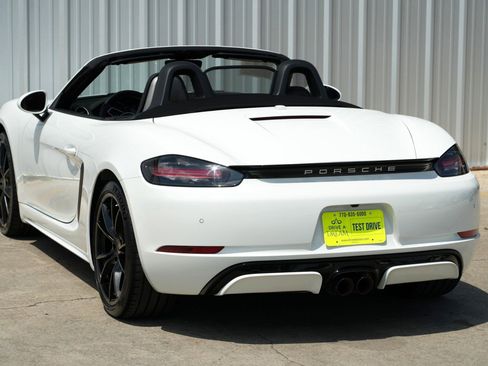 Used 2024 Porsche 718 Boxster image 40