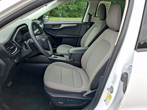 Used 2022 Ford Escape SE w/ Convenience Package AWD/4WD image 16