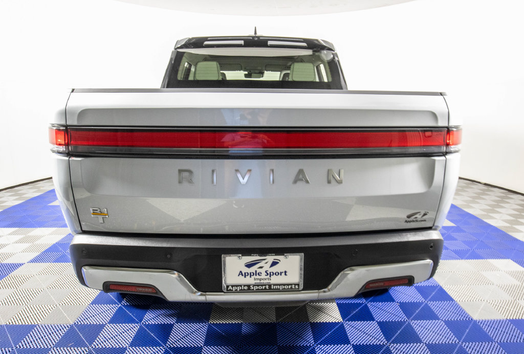 Used 2022 Rivian R1T Adventure AWD/4WD image 7