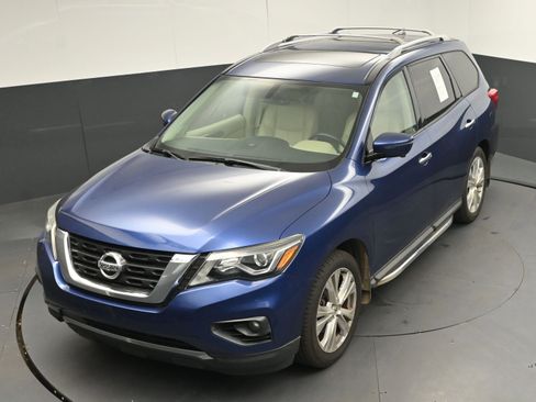 Used 2018 Nissan Pathfinder SL w/ SL Premium Package image 34