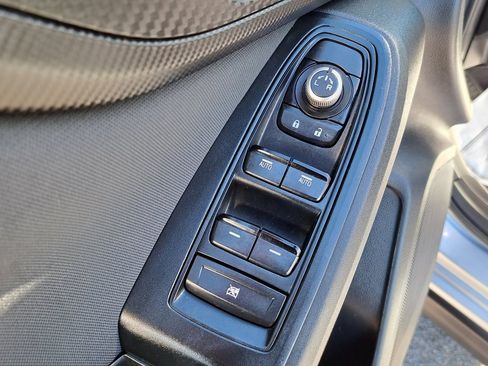 Used 2021 Subaru Crosstrek 2.0i Premium w/ Moonroof Package image 22