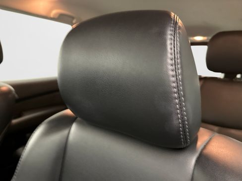 Used 2018 Nissan Pathfinder SL AWD/4WD image 8