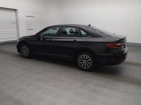 Used 2019 Volkswagen Jetta SE FWD image 3